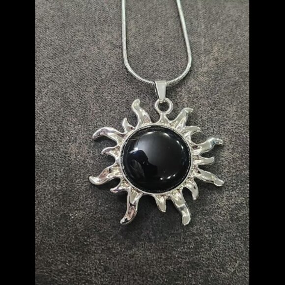 Black Onyx Crystal Sun Necklace - Picture 1 of 2